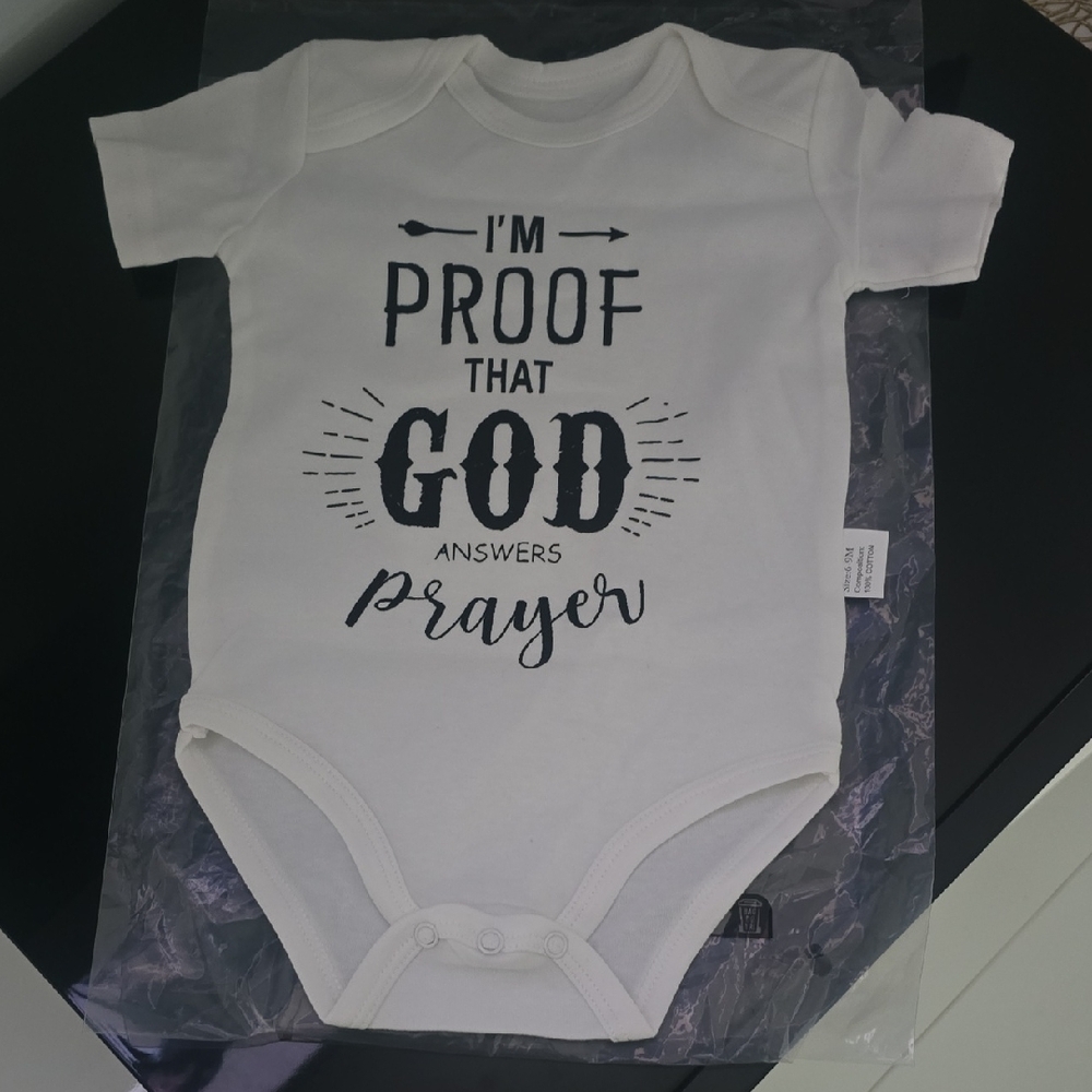White Baby Bodysuit - Inspirational Design NWT 6-9